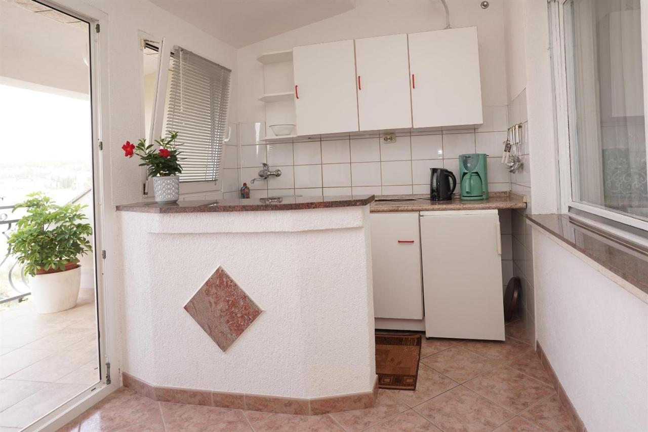 Apartments Mare Трогир Экстерьер фото