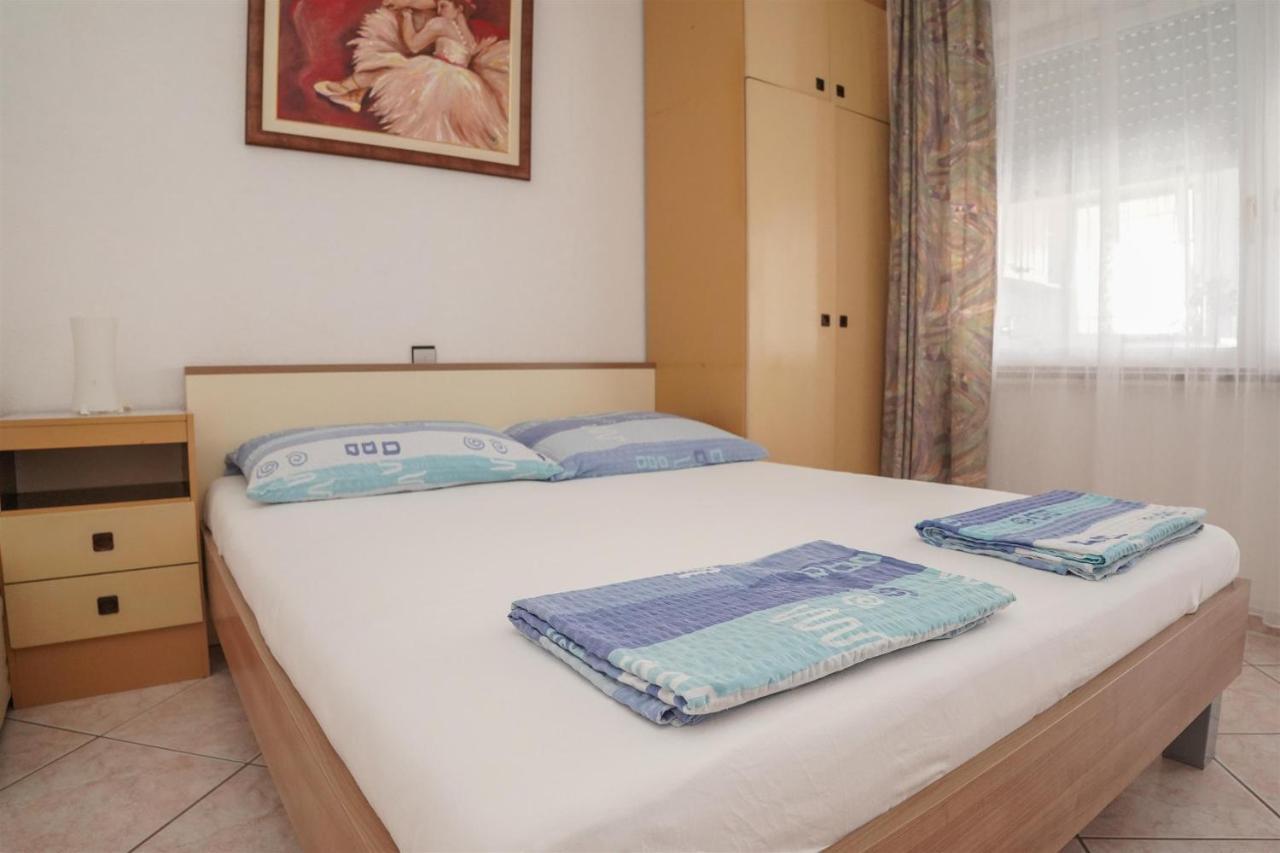 Apartments Mare Трогир Номер фото